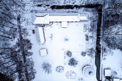 Das gesamte Ensemble im Winter.